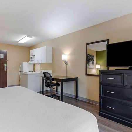 Suburban Studios Montgomery East I-85 Habitación foto